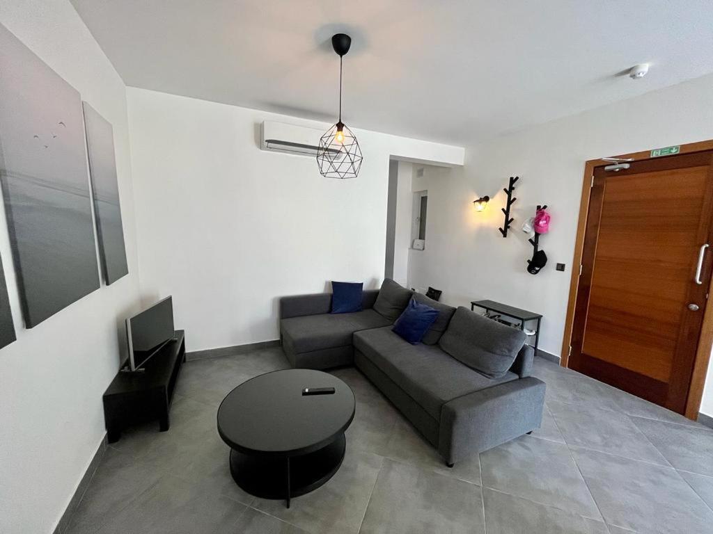 Dreams Of Holiday. Apartment With Pool Marsalforn Exteriör bild